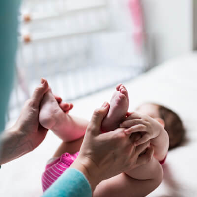 baby feet rub