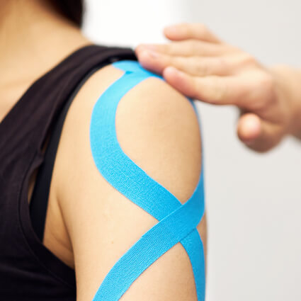 Taping shoulder