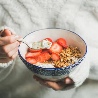 Granola breakfast bowl