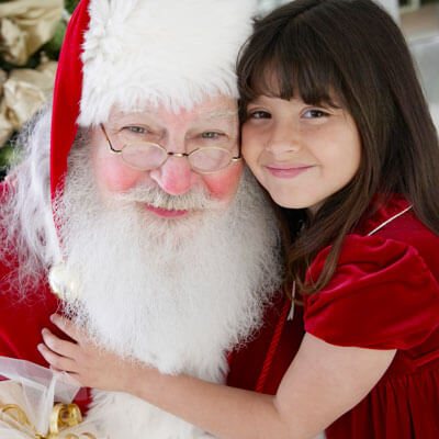santa and little girl 